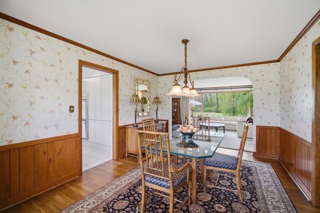 880 Hiawatha Lane, Riverwoods, IL 60015