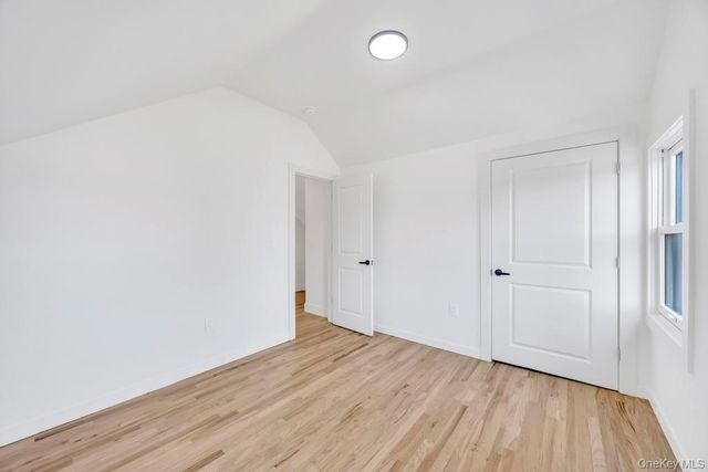 195 Brook Street, Oakdale, NY 11769