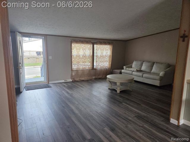 167 Laurel Leah, Oxford, MI 48462