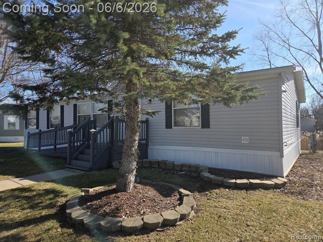 167 Laurel Leah, Oxford, MI 48462