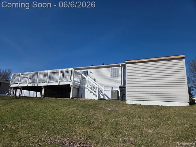 167 Laurel Leah, Oxford, MI 48462