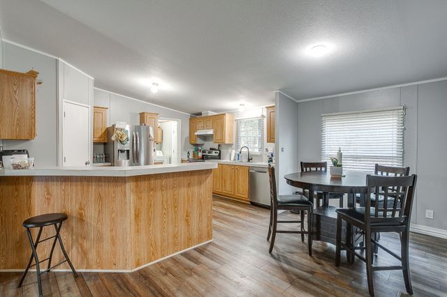 3950 South Drive, Burleson, TX 76028