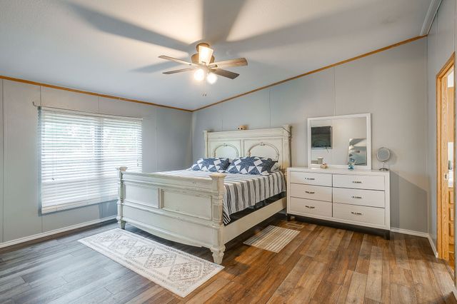 3950 South Drive, Burleson, TX 76028