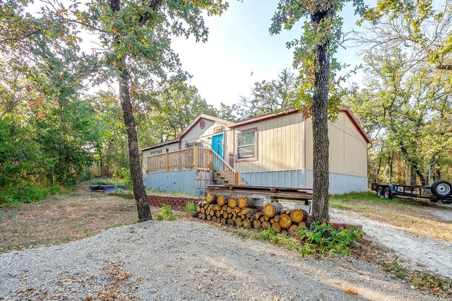 3950 South Drive, Burleson, TX 76028