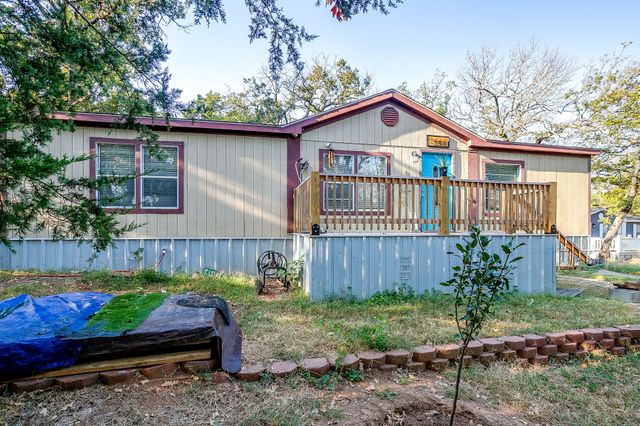 3950 South Drive, Burleson, TX 76028