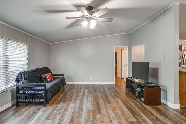 3950 South Drive, Burleson, TX 76028