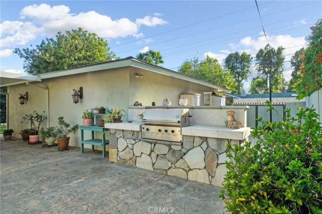 1471 N 1st, Upland, CA 91786