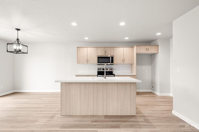 2382 W Fallon Lp, Nampa, ID 83651