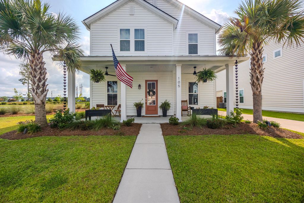 Image 2 of property listing at 105 River Wind Way, Summerville, SC 29485