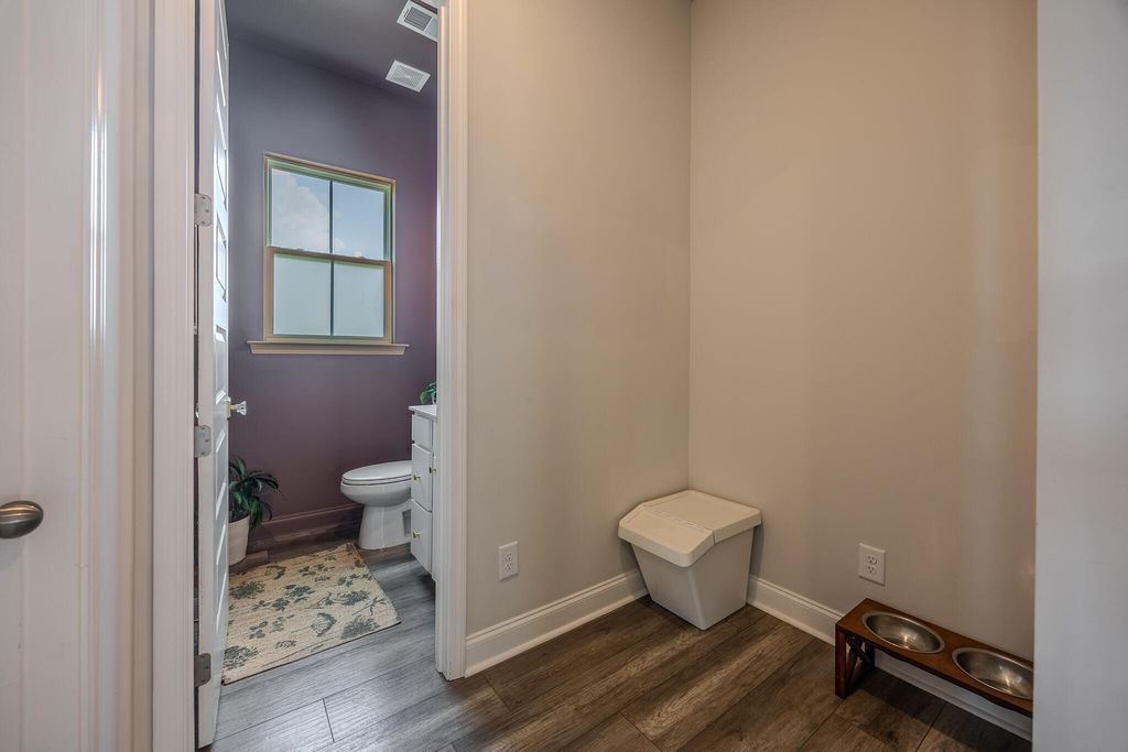 Image 7 of property listing at 105 River Wind Way, Summerville, SC 29485