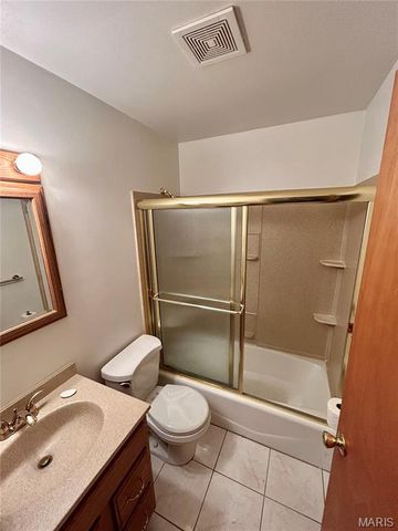 941 Highmont Drive, Ferguson, MO 63135