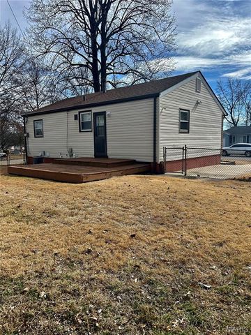 941 Highmont Drive, Ferguson, MO 63135