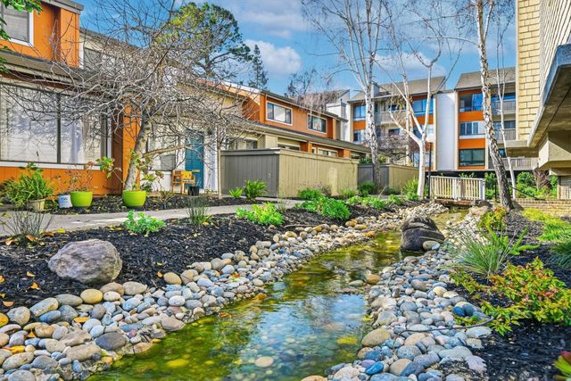 49 Showers Drive A130, Mountain View, CA 94040