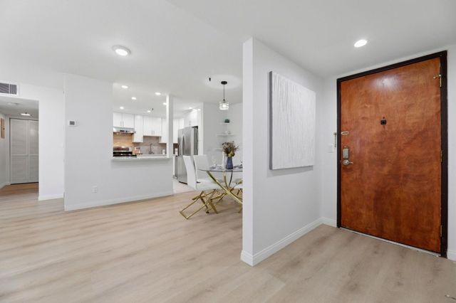 49 Showers Drive A130, Mountain View, CA 94040