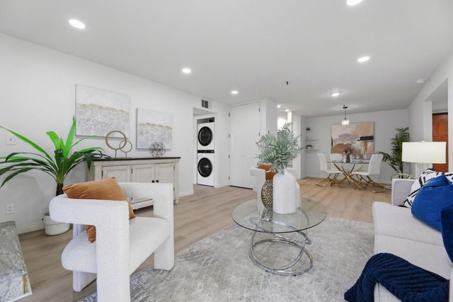 49 Showers Drive A130, Mountain View, CA 94040