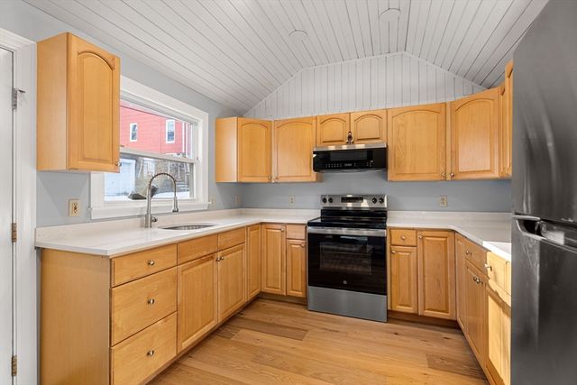 49 Eade, Lynn, MA 01902