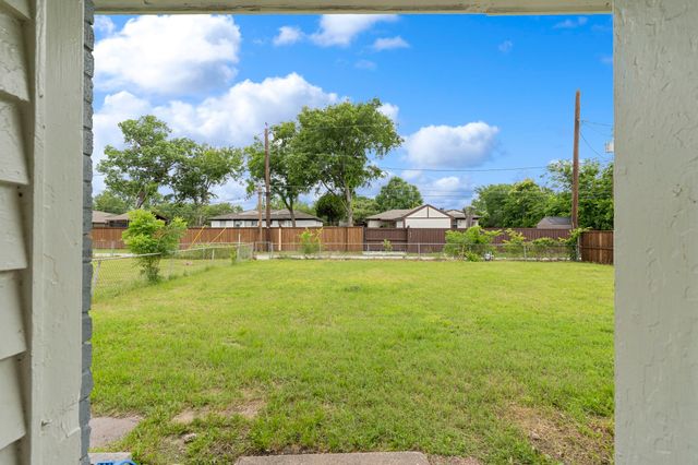 517 Hardy Drive, Garland, TX 75041