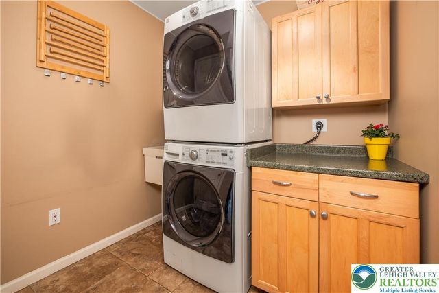 2189 Beechwood Street, Upper Macungie Twp, PA 18069