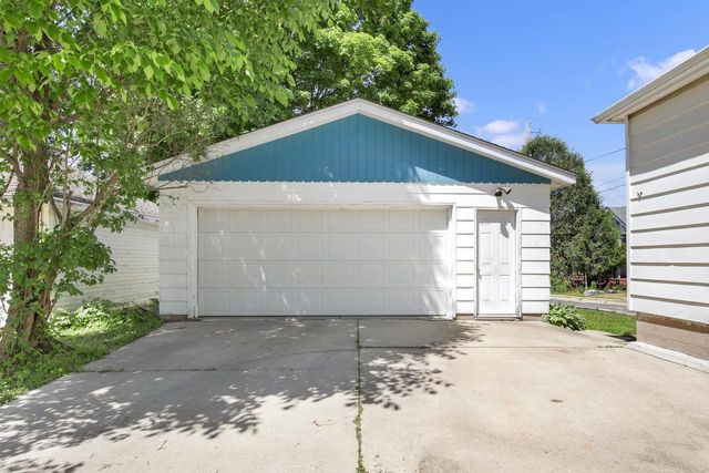 547 Forest STREET, Hartford, WI 53027