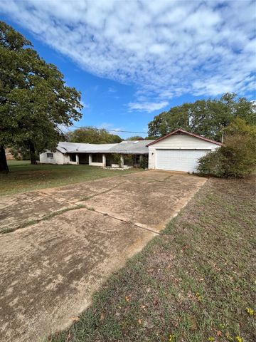 402 Highland Boulevard, Oak Point, TX 75068