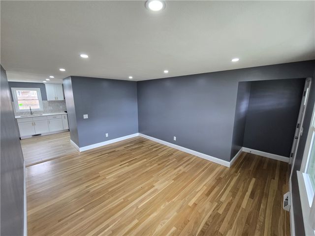 10 Wagon Wheel Lane, Woonsocket, RI 02895