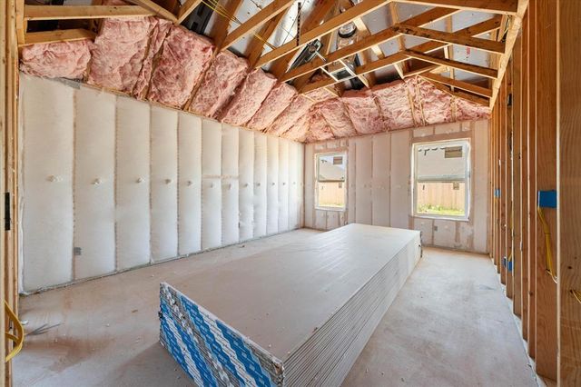 5009 Vine Cliff Road, Mustang, OK 73064