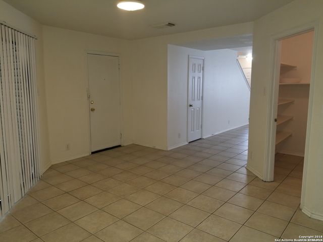 30 Torreys Post, San Antonio, TX 78240