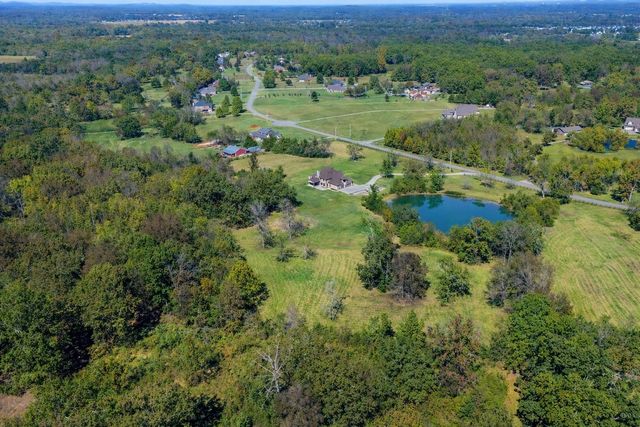 1591 N Lovvorn Rd, Christiana, TN 37037