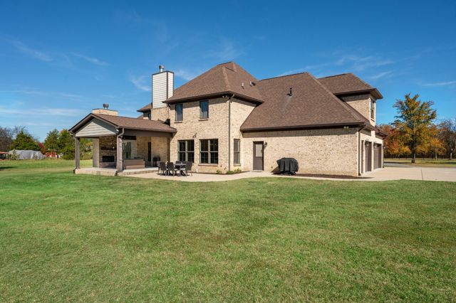 1591 N Lovvorn Rd, Christiana, TN 37037