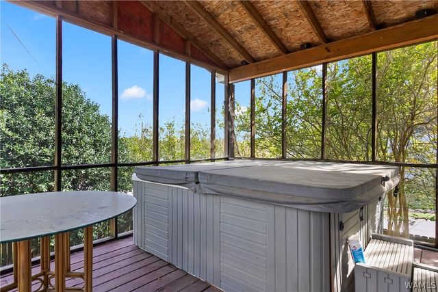 1009 Yellowhammer, Northport, AL 35476