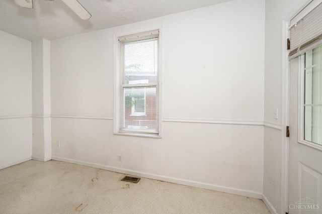 5653 Prosser Avenue, Elmwood Place, OH 45216