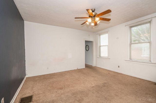 5653 Prosser Avenue, Elmwood Place, OH 45216