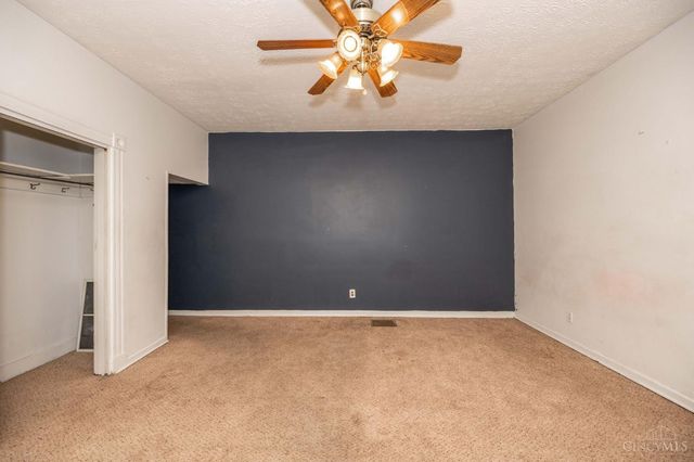 5653 Prosser Avenue, Elmwood Place, OH 45216