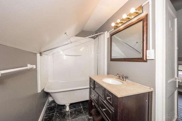 5653 Prosser Avenue, Elmwood Place, OH 45216