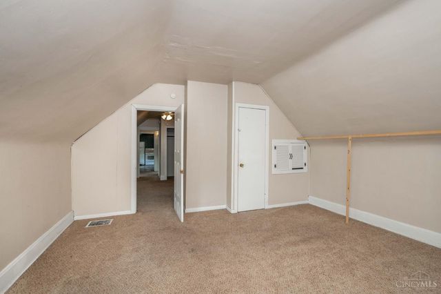 5653 Prosser Avenue, Elmwood Place, OH 45216
