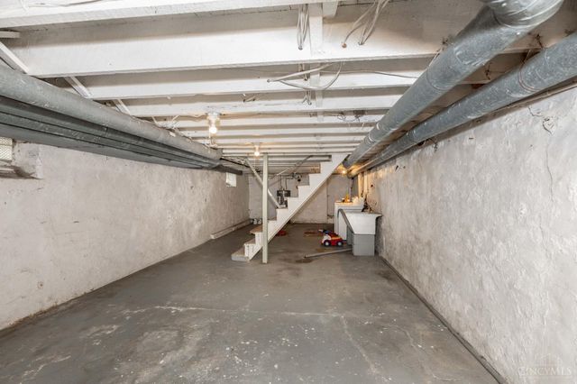 5653 Prosser Avenue, Elmwood Place, OH 45216