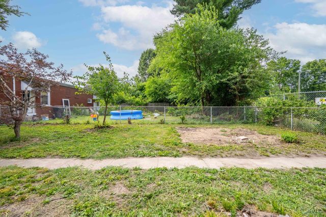 5653 Prosser Avenue, Elmwood Place, OH 45216