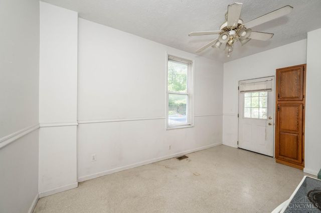 5653 Prosser Avenue, Elmwood Place, OH 45216