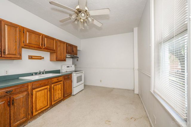 5653 Prosser Avenue, Elmwood Place, OH 45216