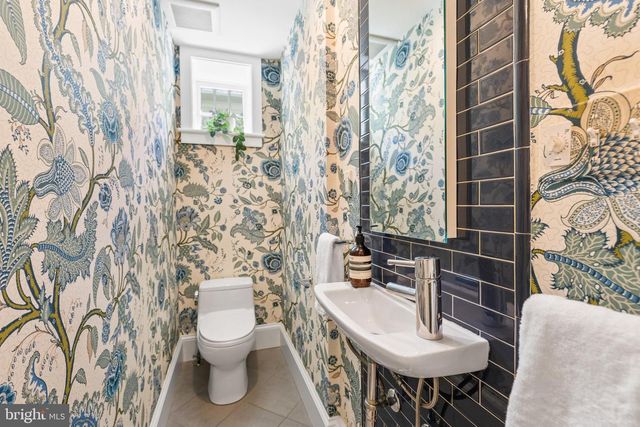 3612 MACOMB ST NW, Washington, DC 20016