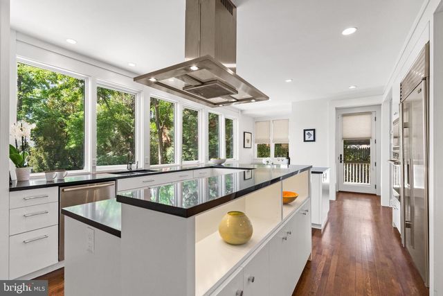 3612 MACOMB ST NW, Washington, DC 20016
