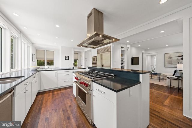 3612 MACOMB ST NW, Washington, DC 20016