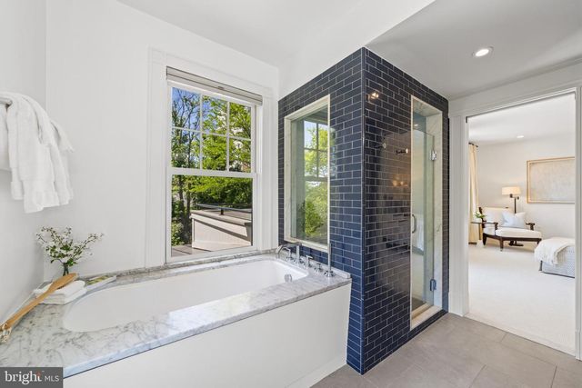 3612 MACOMB ST NW, Washington, DC 20016