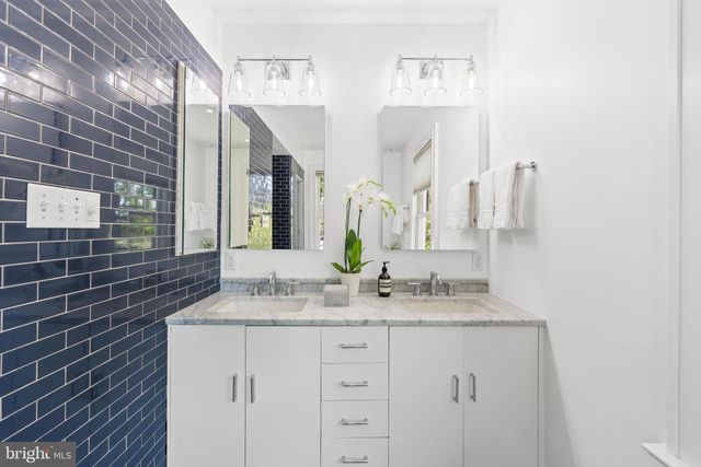 3612 MACOMB ST NW, Washington, DC 20016