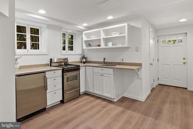 3612 MACOMB ST NW, Washington, DC 20016
