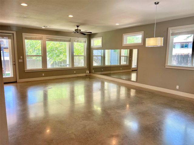 5402 Avenue F A, Austin, TX 78751