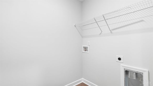 5811 Tripletail Dr, Milton, FL 32583