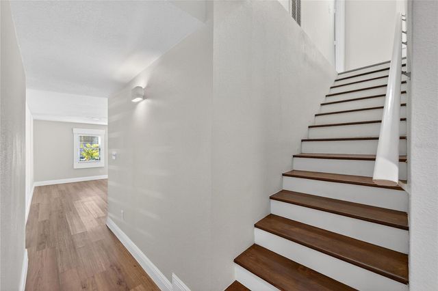 206 E FRIERSON AVENUE, Tampa, FL 33603