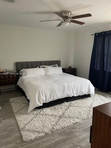 637 SW 3rd Ave 2, Fort Lauderdale, FL 33315