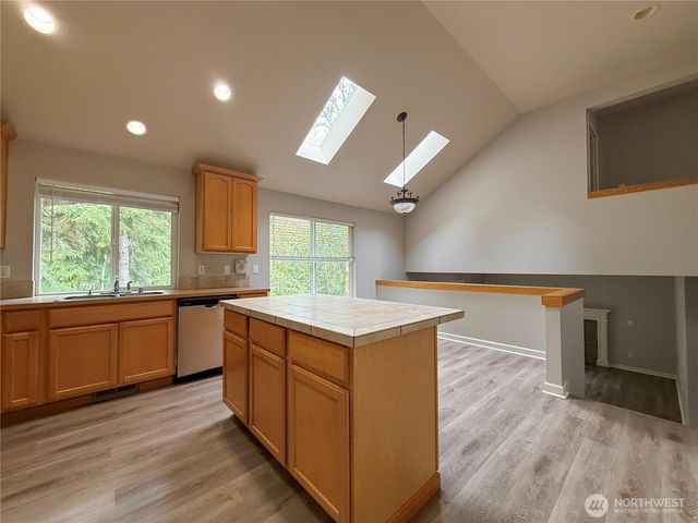 8412 NW Jeatran Place, Silverdale, WA 98383